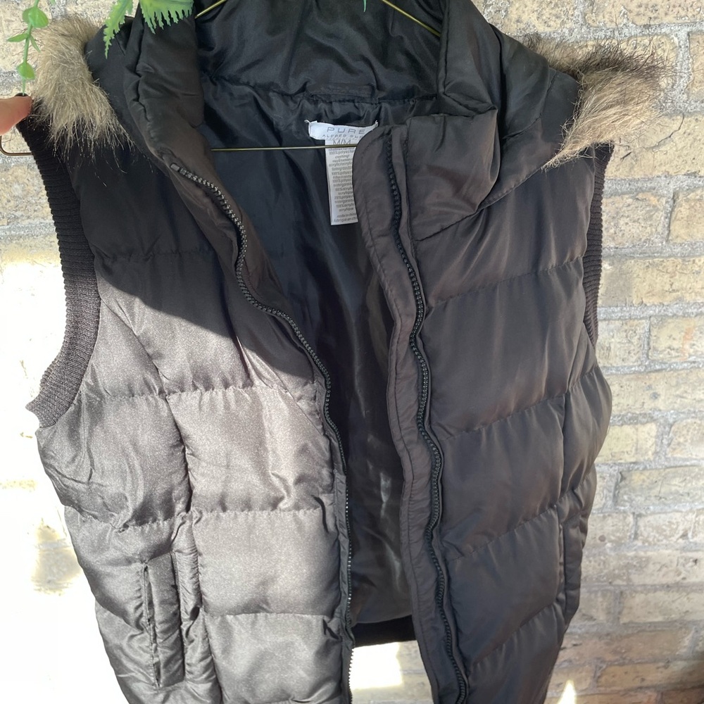 Black Puffer Vest with Faux Fur Trim